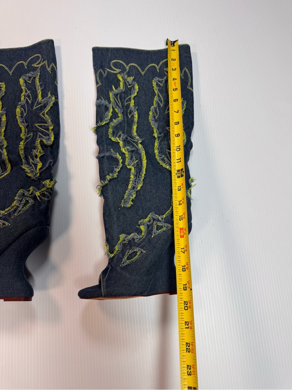 🔥 NWT AKIRA Vianca Green Multi Denim Open-Toe Boots 🔥 sizes 6- 11 - Picture 2 of 6